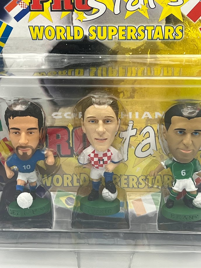 World Superstars Multi Pack - 3 Pack - Corinthian ProStars Football Figures - Set 6 of 6