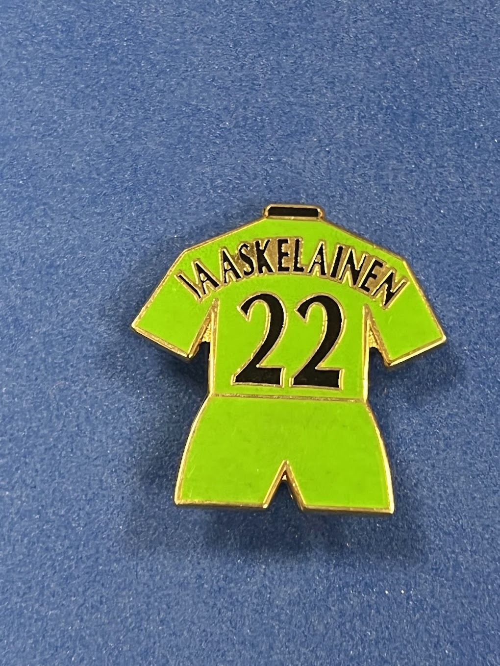 Jussi Jääskeläinen #22 Bolton Wanderers Kit - Pin Badge