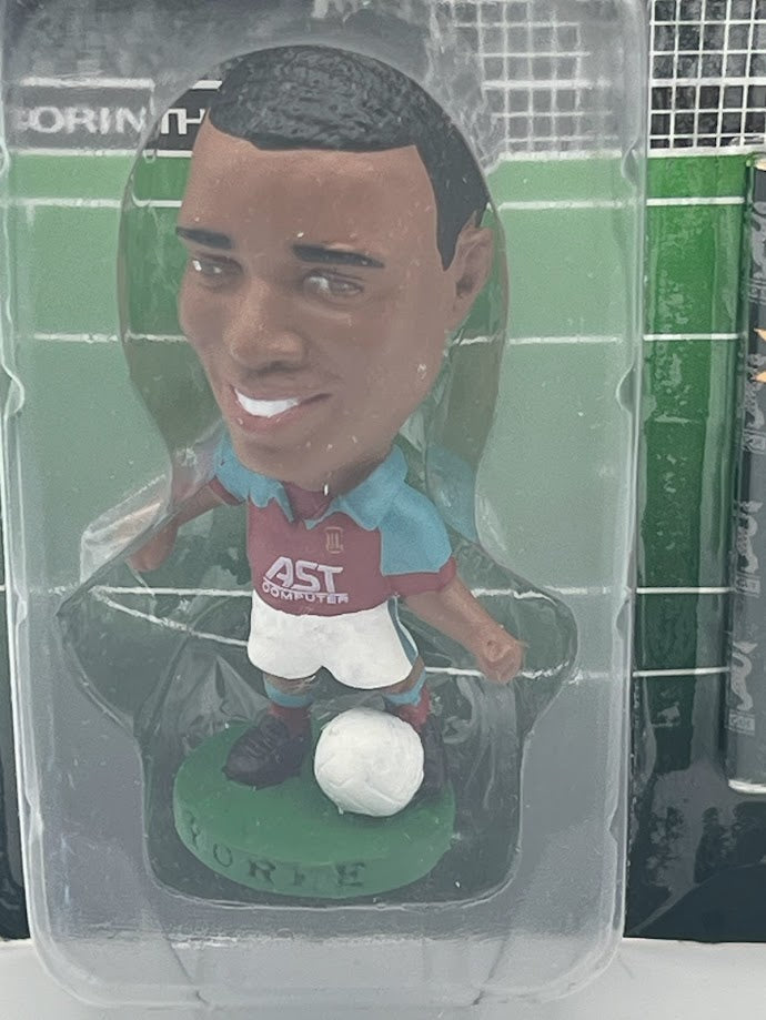 Dwight Yorke Corinthian Football Figure - Aston Villa - PL43 - Collectible