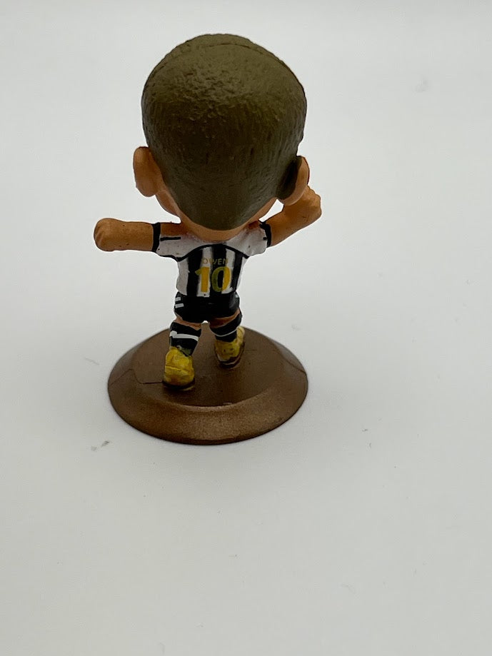 Michael Owen - Newcastle United - Loose Corinthian Figure - MicroStars - Gold Base - MC8044