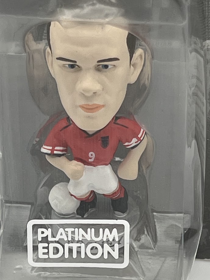 Wayne Rooney - Corinthian Football Figure - Platinum Edition - England Away - PP869 / PRO869