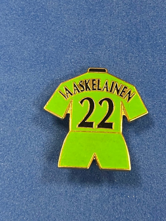 Jussi Jääskeläinen #22 Bolton Wanderers Kit - Pin Badge