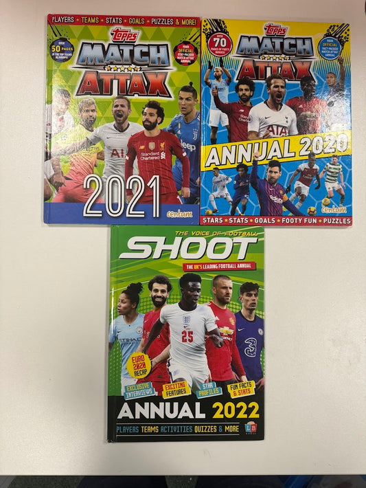 3x Football Annuals - Match Attax 2020 / Match Attax 2021 / Shoot 2022